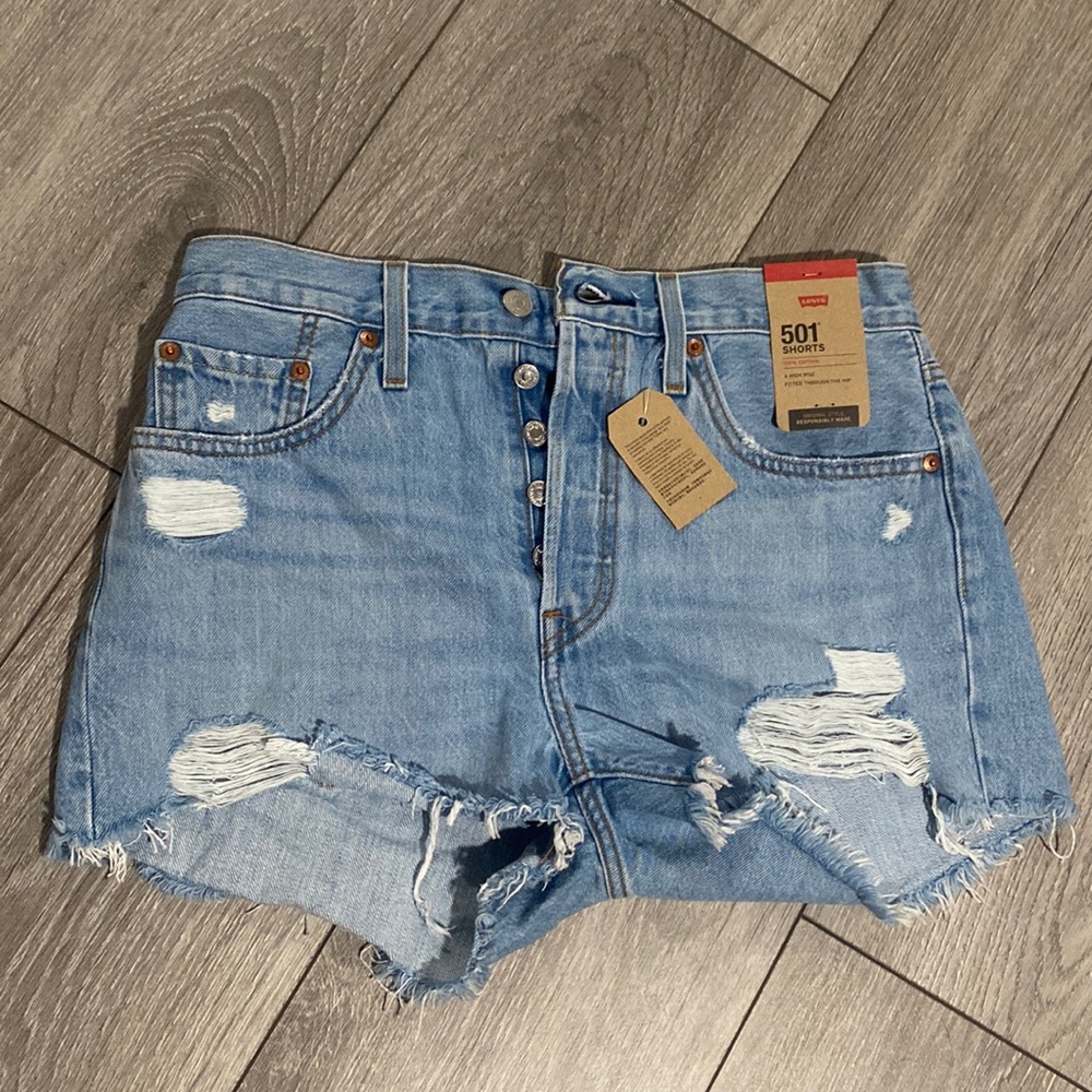 Women’s Levi’s high rise 501 jean shorts